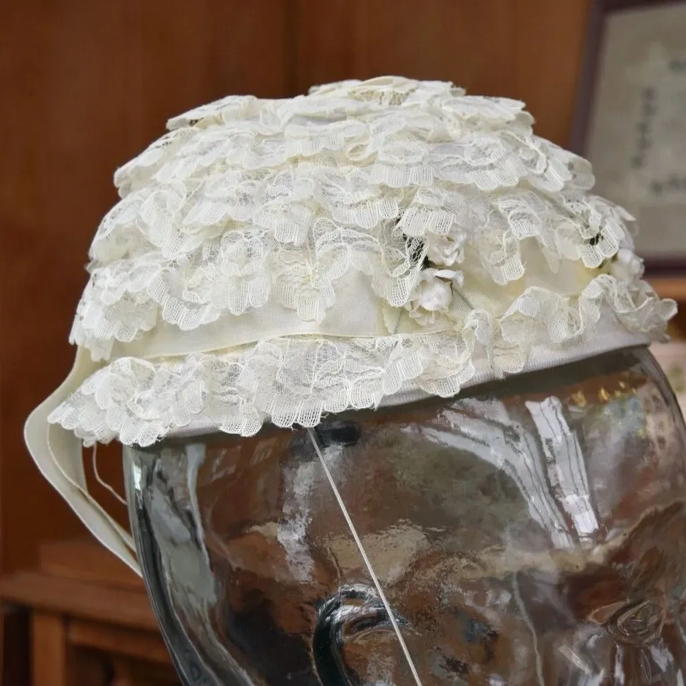 Vintage 1950s Ivory Lace Juliet Cap Bridal Hat Wedding Headpiece Small